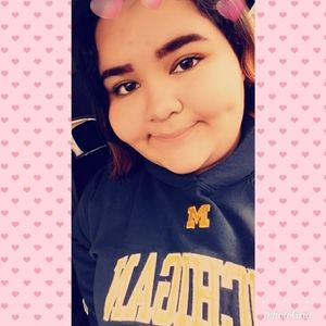 Meet your Posher, Olivia